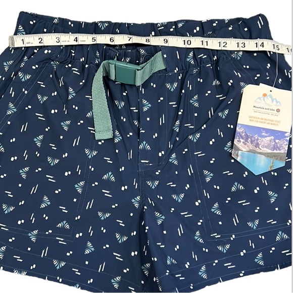 MOUNTAIN AND ISLES 
Women's Hiking Shorts - Picture 10 of 14